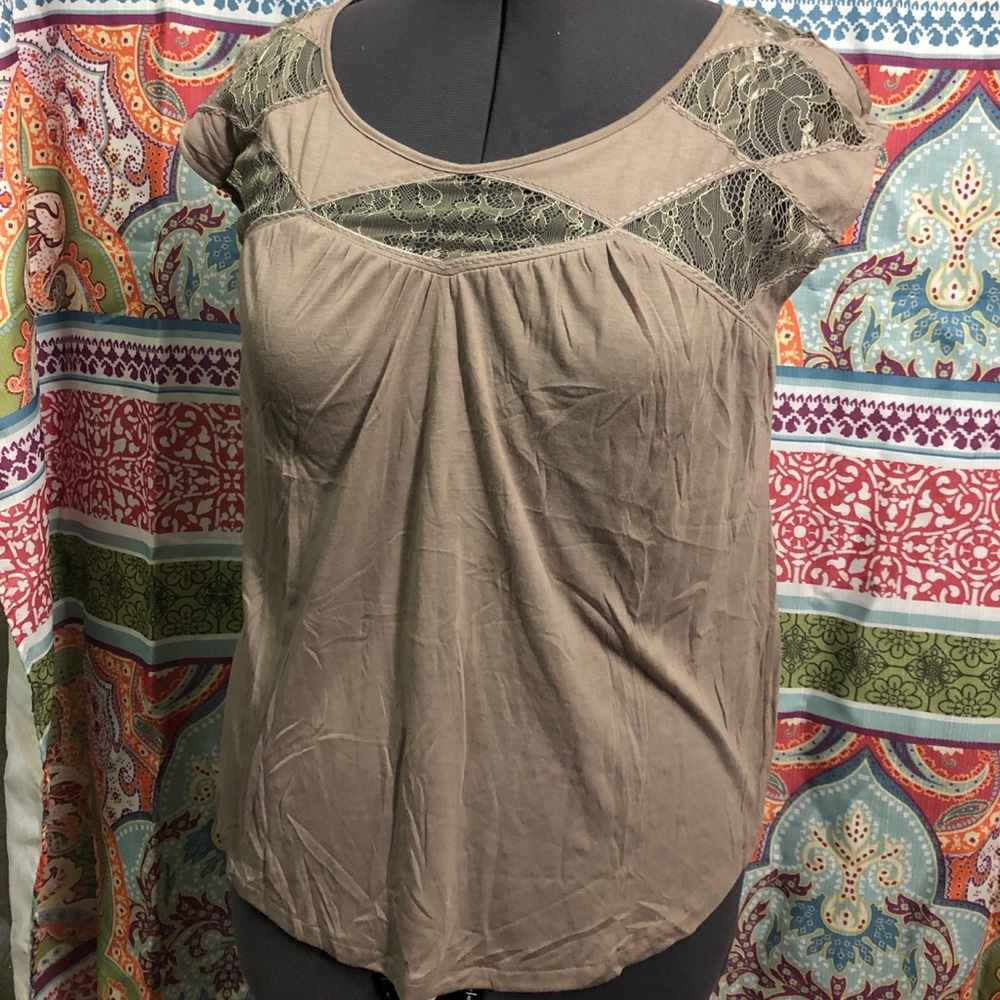 American Eagle tan lace blouse